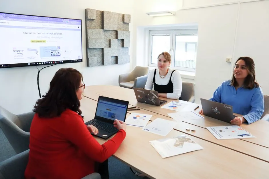 Webagentur vs. Softwareunternehmen: Was braucht Ihr KMU?
